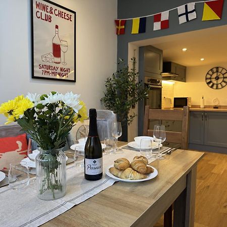 Driftwood House - Luxury Dog-Friendly Townhouse In Cowes, Steps From Marina Villa Каус Екстериор снимка