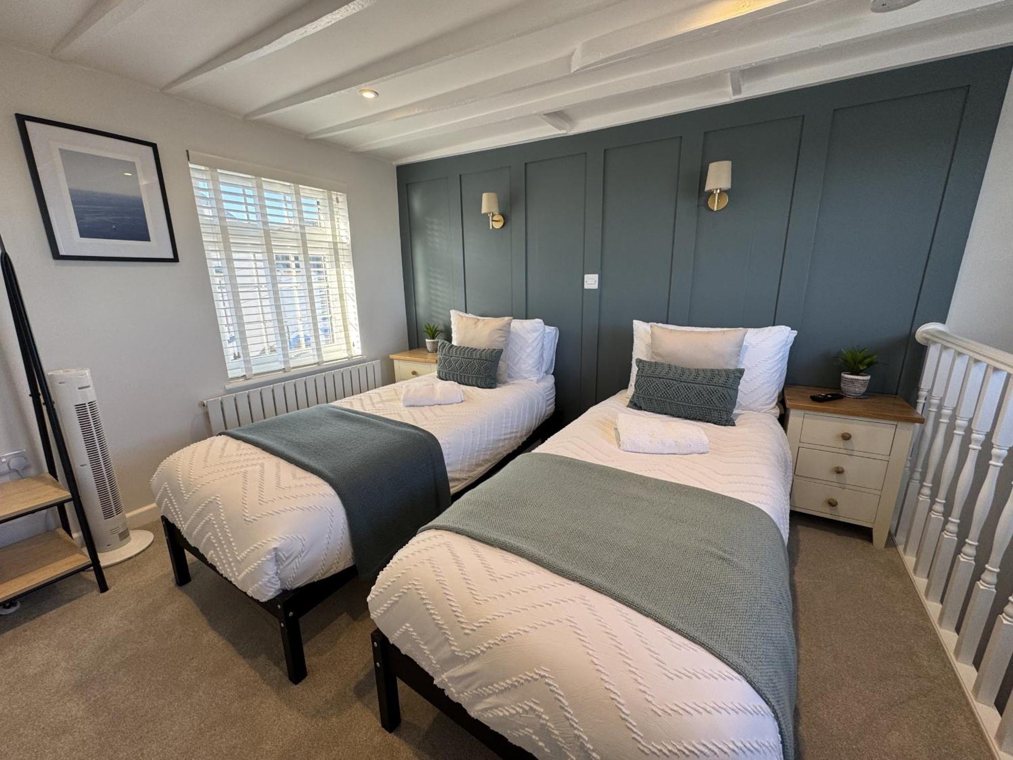 Driftwood House - Luxury Dog-Friendly Townhouse In Cowes, Steps From Marina Villa Каус Екстериор снимка