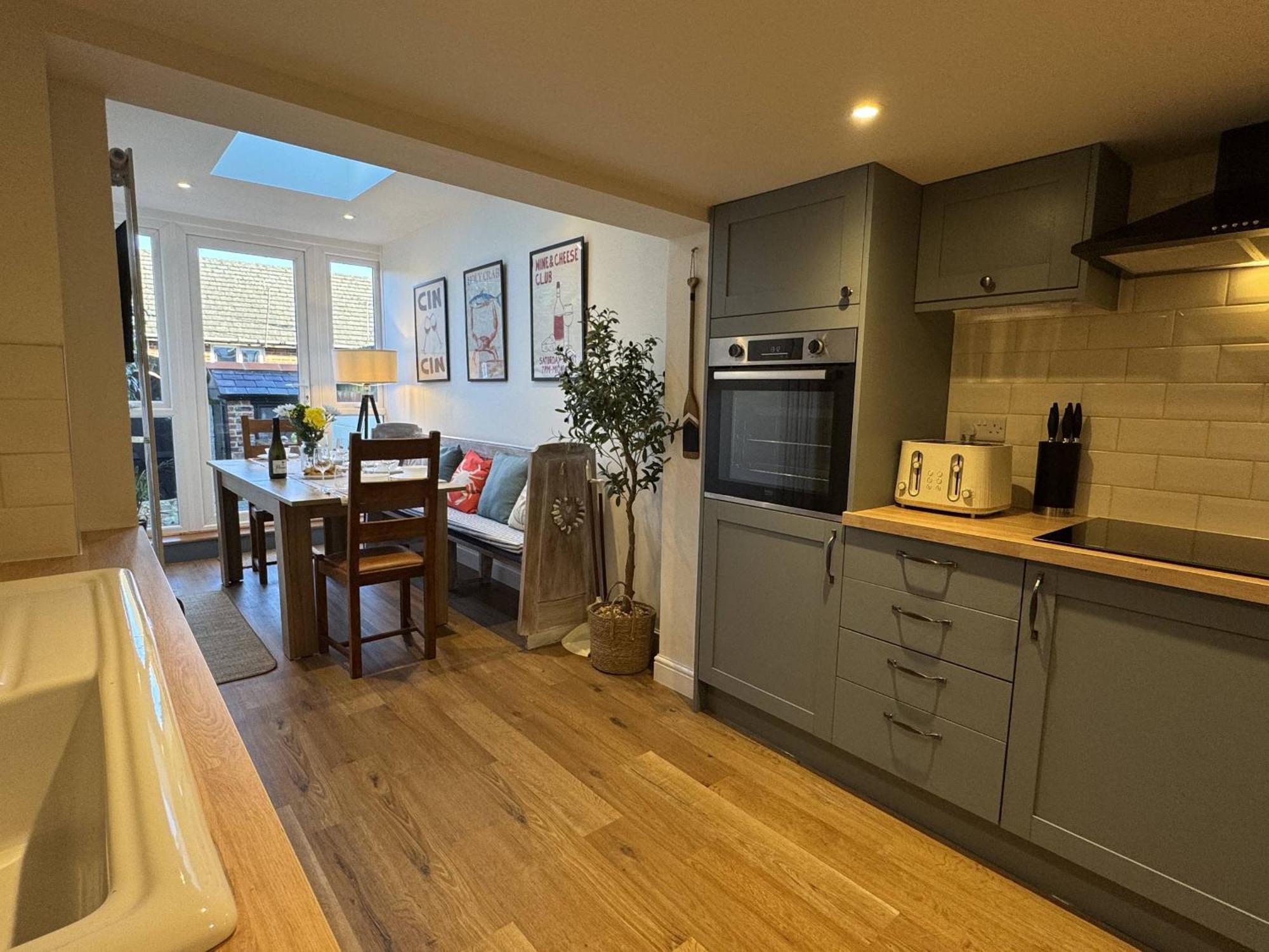 Driftwood House - Luxury Dog-Friendly Townhouse In Cowes, Steps From Marina Villa Каус Екстериор снимка